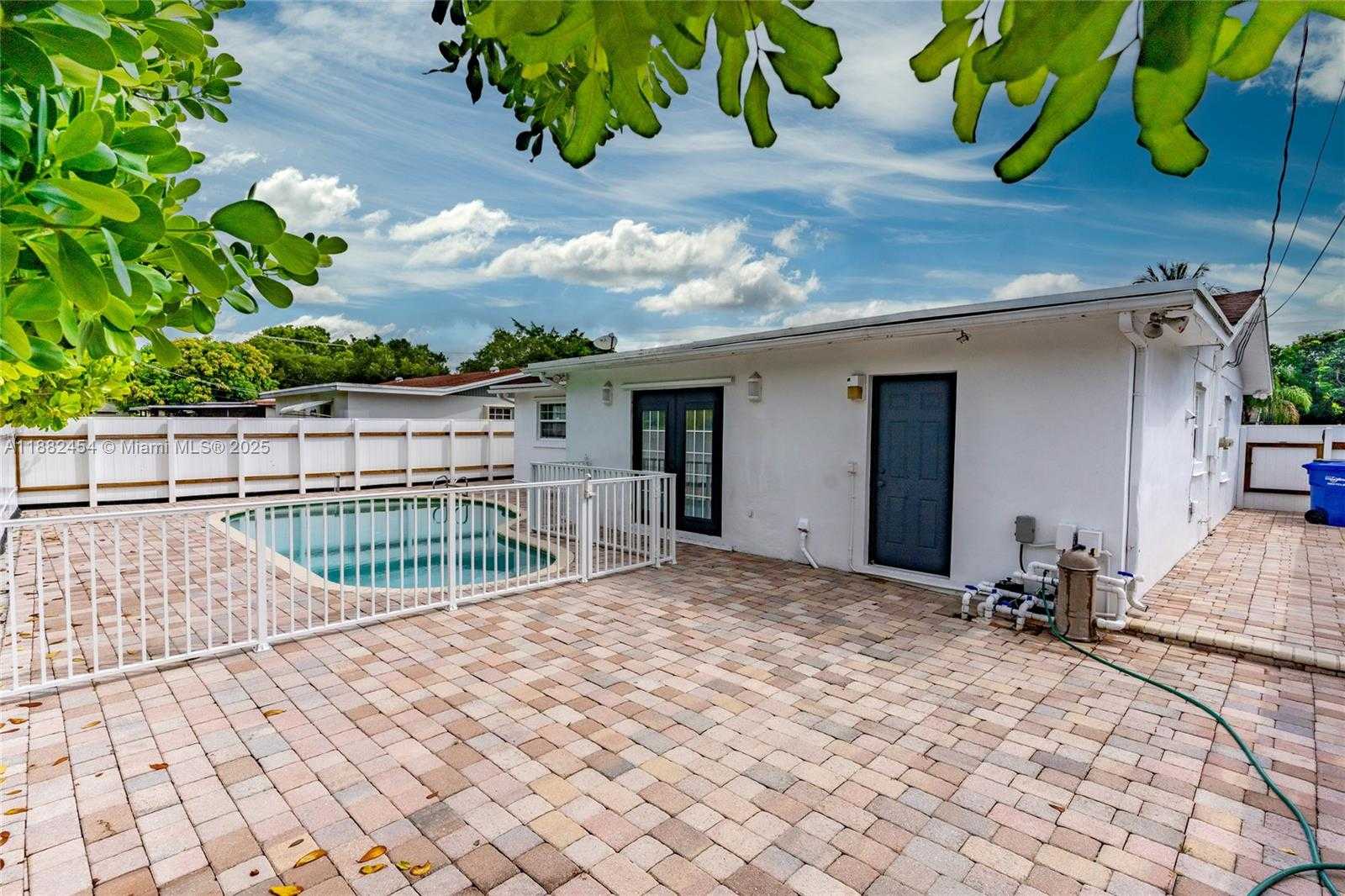 Small Image of 3024 NORTH 73RD TER, Hollywood Number 25