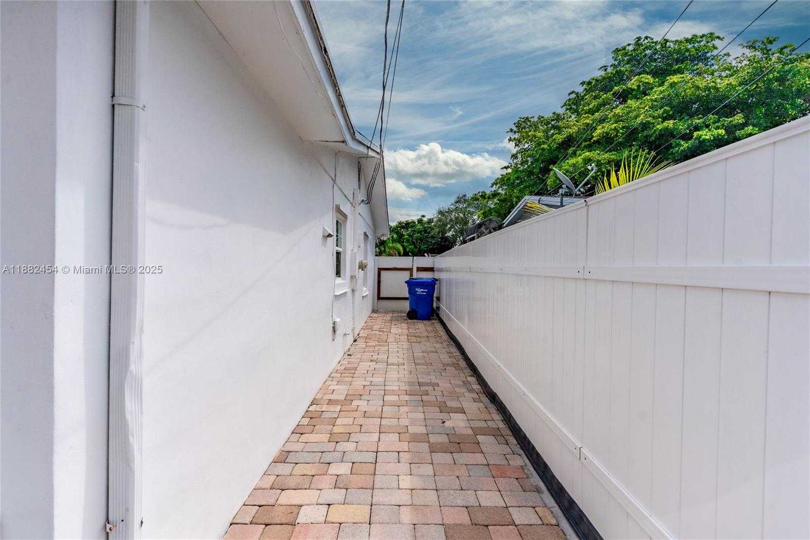 Small Image of 3024 NORTH 73RD TER, Hollywood Number 36