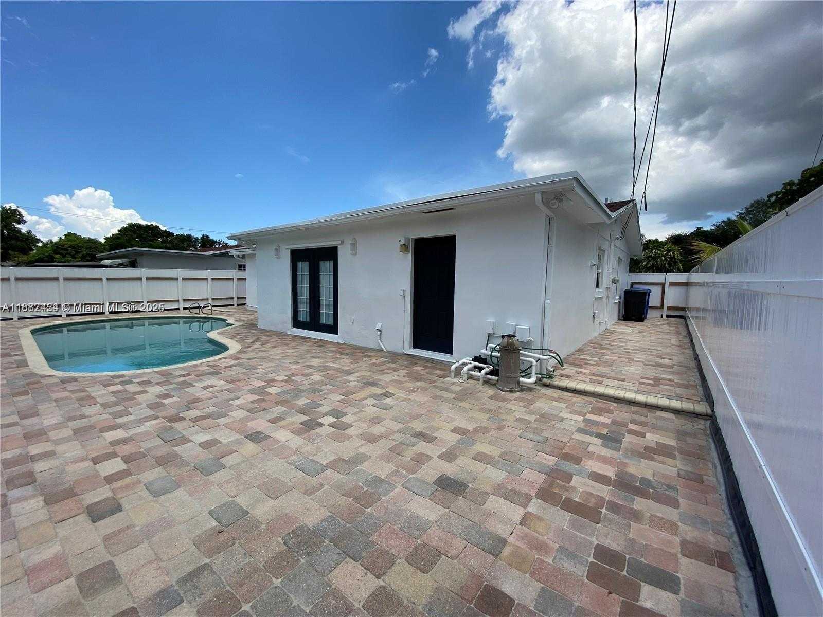 Small Image of 3024 NORTH 73RD TER, Hollywood Number 37