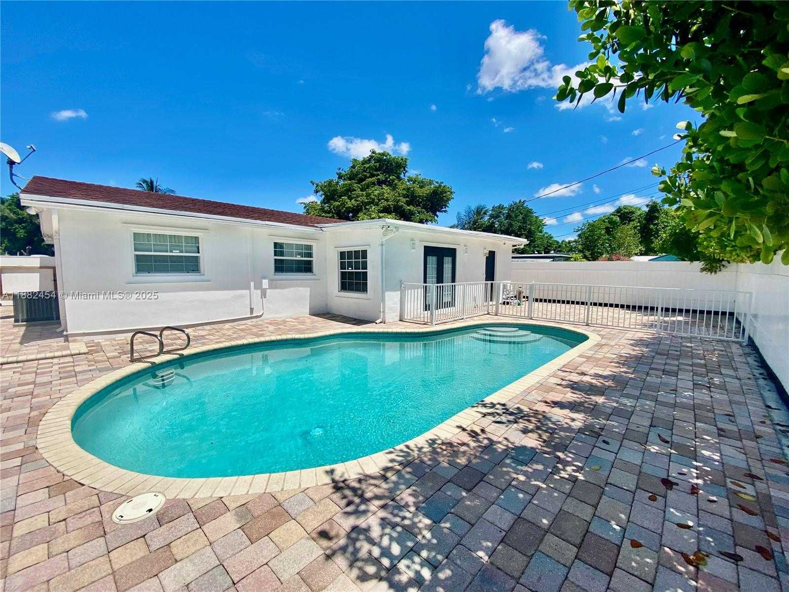 Small Image of 3024 NORTH 73RD TER, Hollywood Number 4