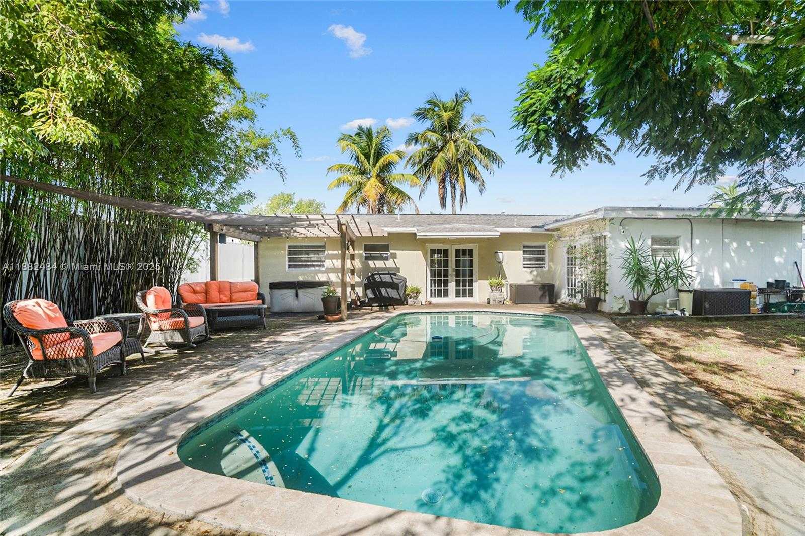 Small Image of 1620 NORTH WEST 2ND AVE, Pompano Beach Number 21