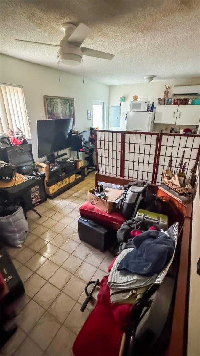 Small Image of 683 SOUTH EAST 6TH PL, Hialeah Number 13