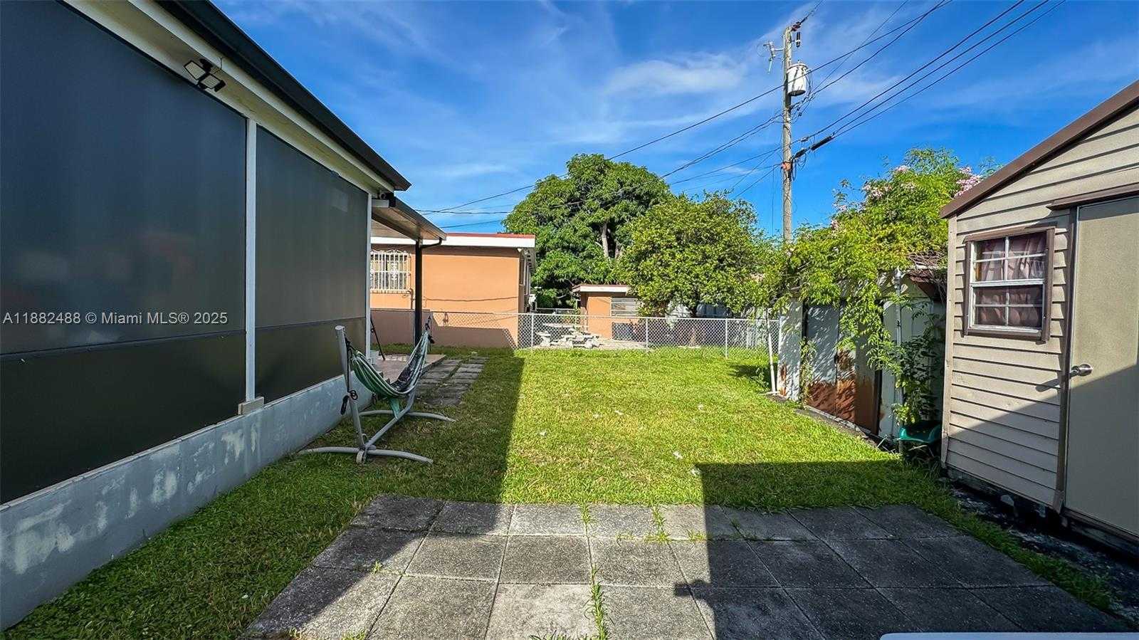 Small Image of 683 SOUTH EAST 6TH PL, Hialeah Number 5