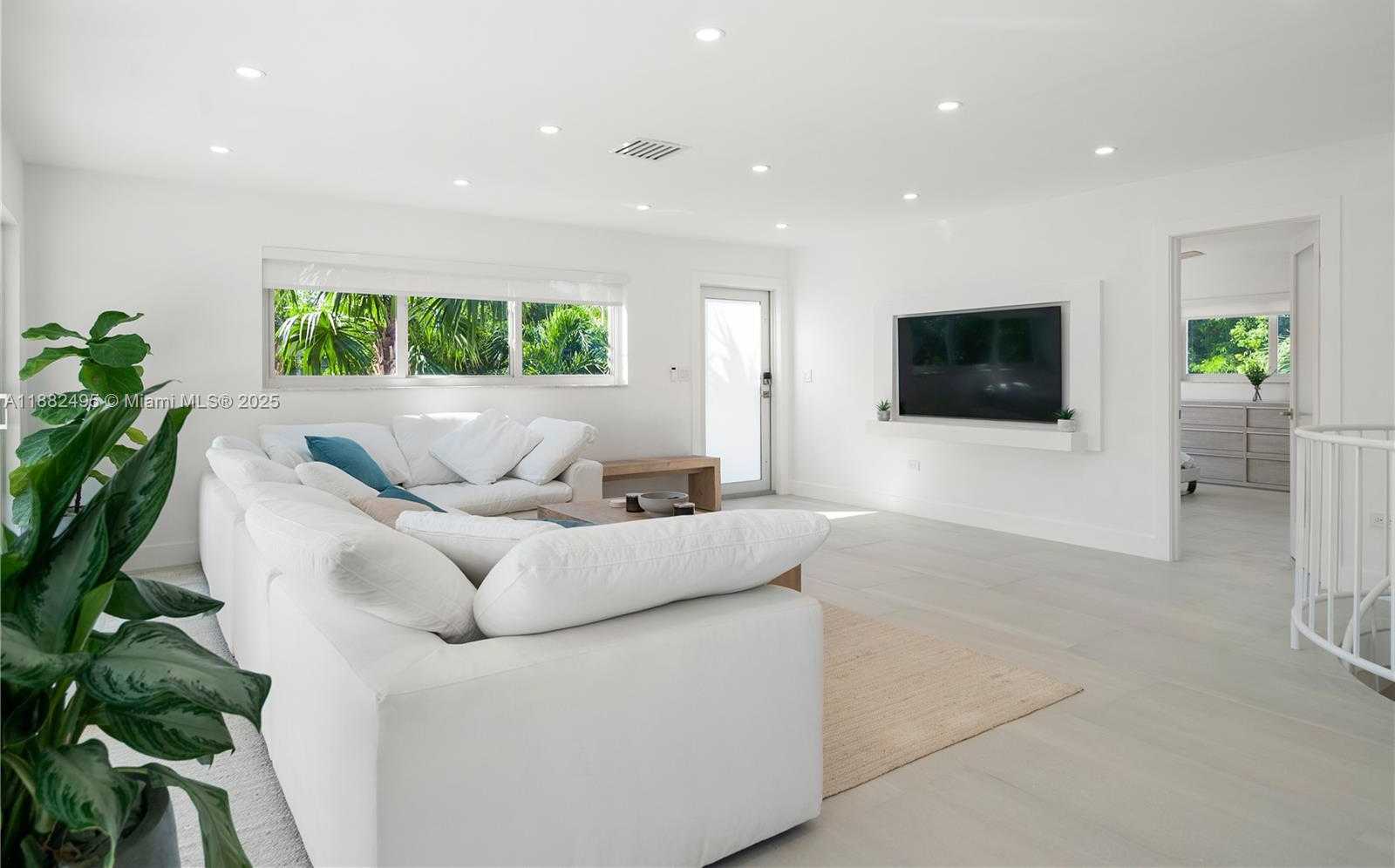 Small Image of 240 MOHAWK ST, Islamorada Number 11