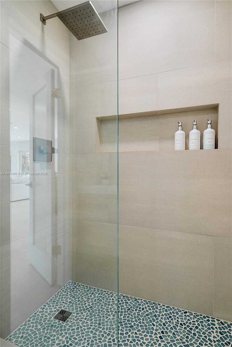 Small Image of 240 MOHAWK ST, Islamorada Number 15