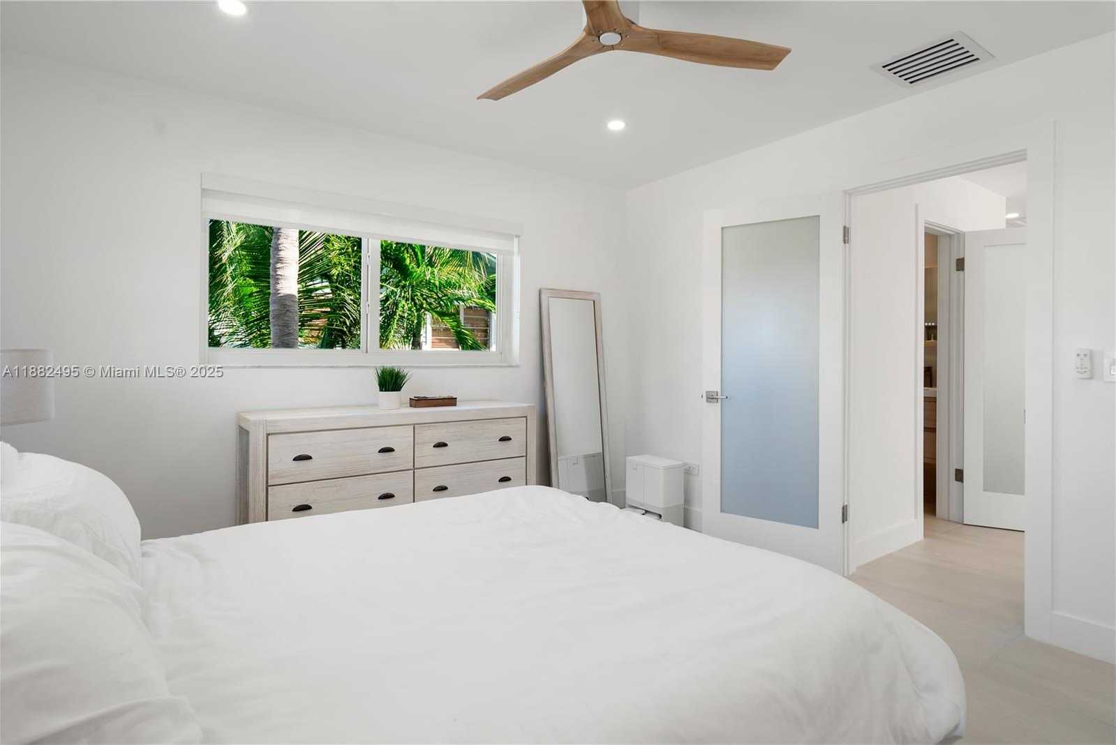 Small Image of 240 MOHAWK ST, Islamorada Number 20