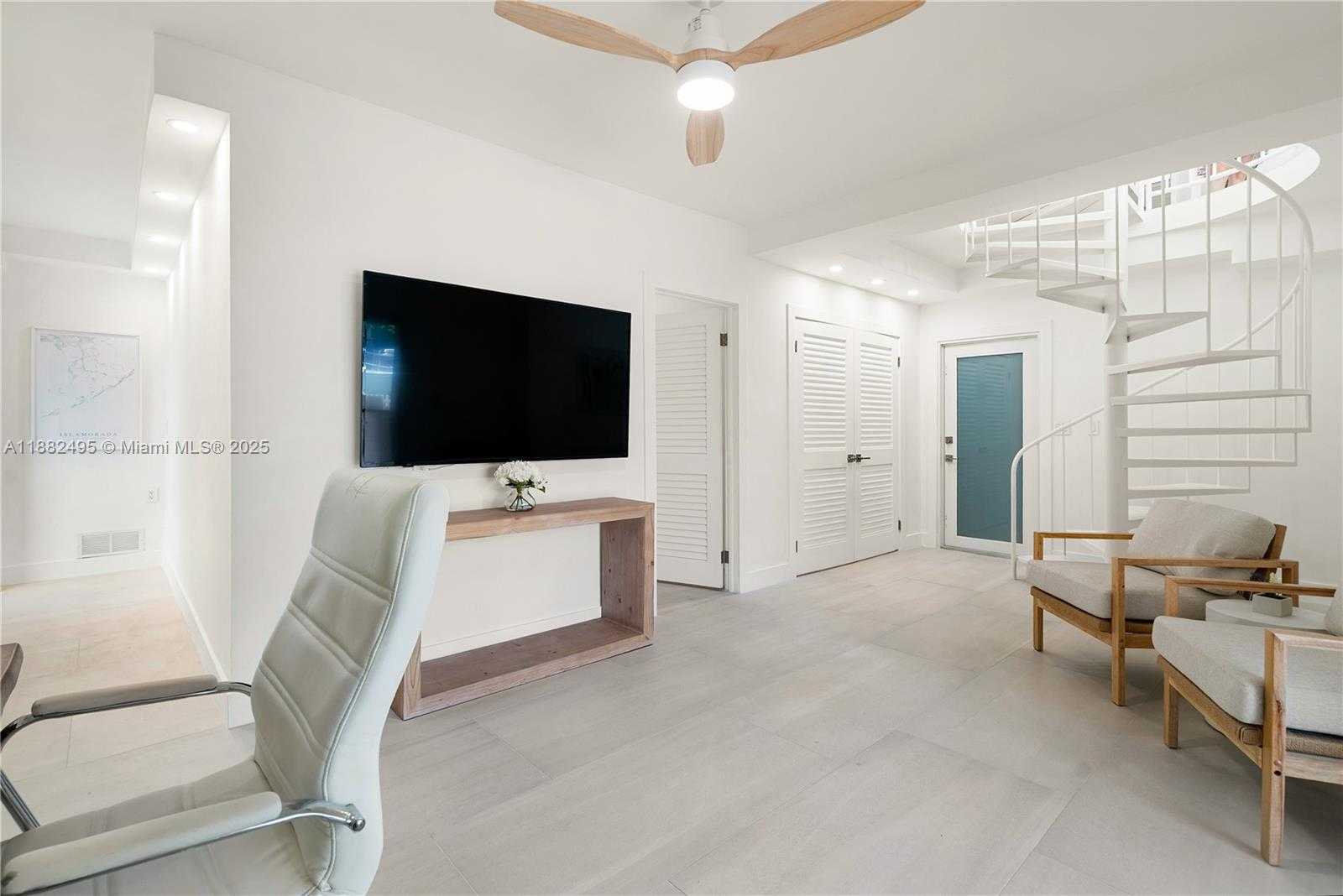 Small Image of 240 MOHAWK ST, Islamorada Number 24