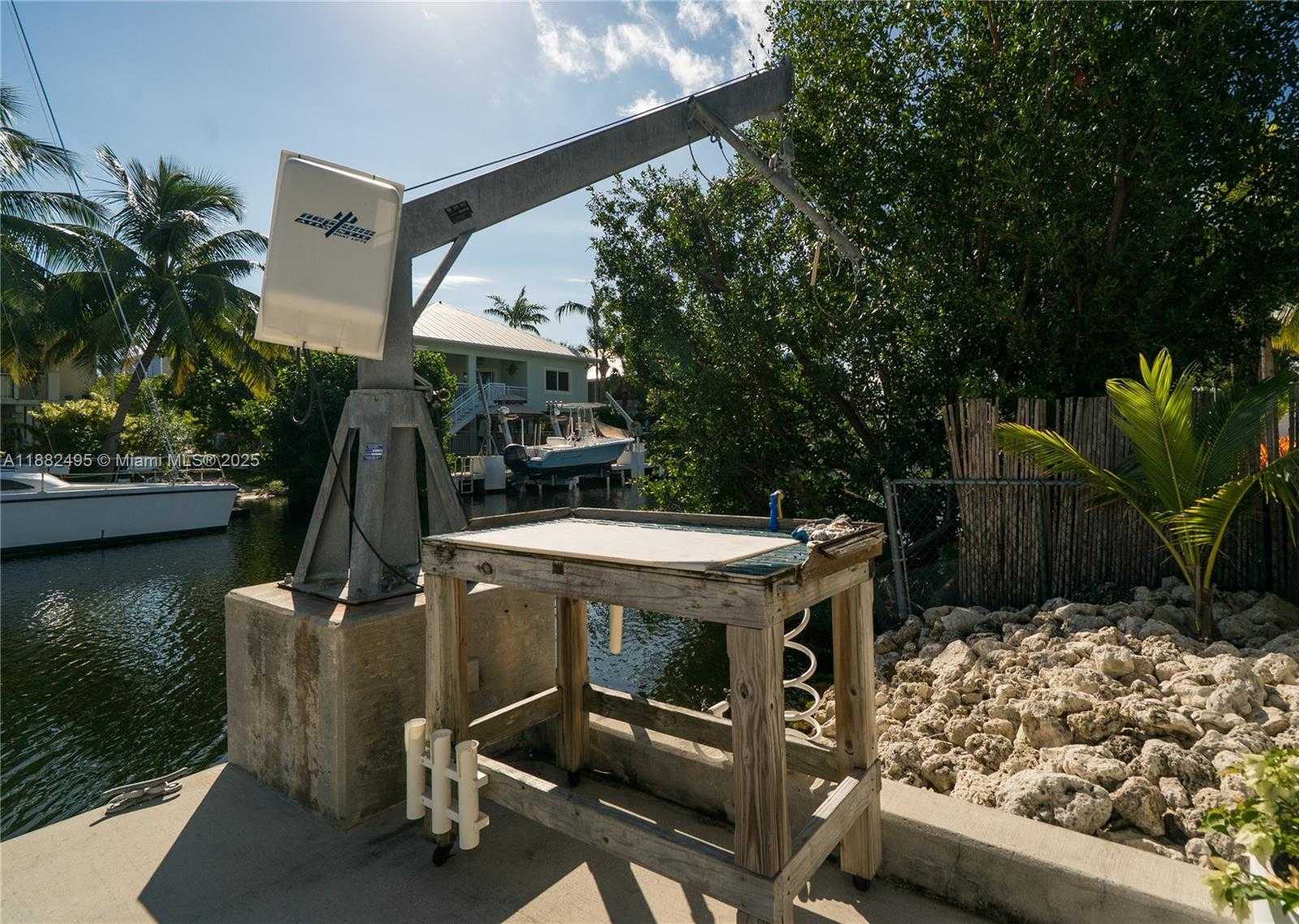 Small Image of 240 MOHAWK ST, Islamorada Number 36