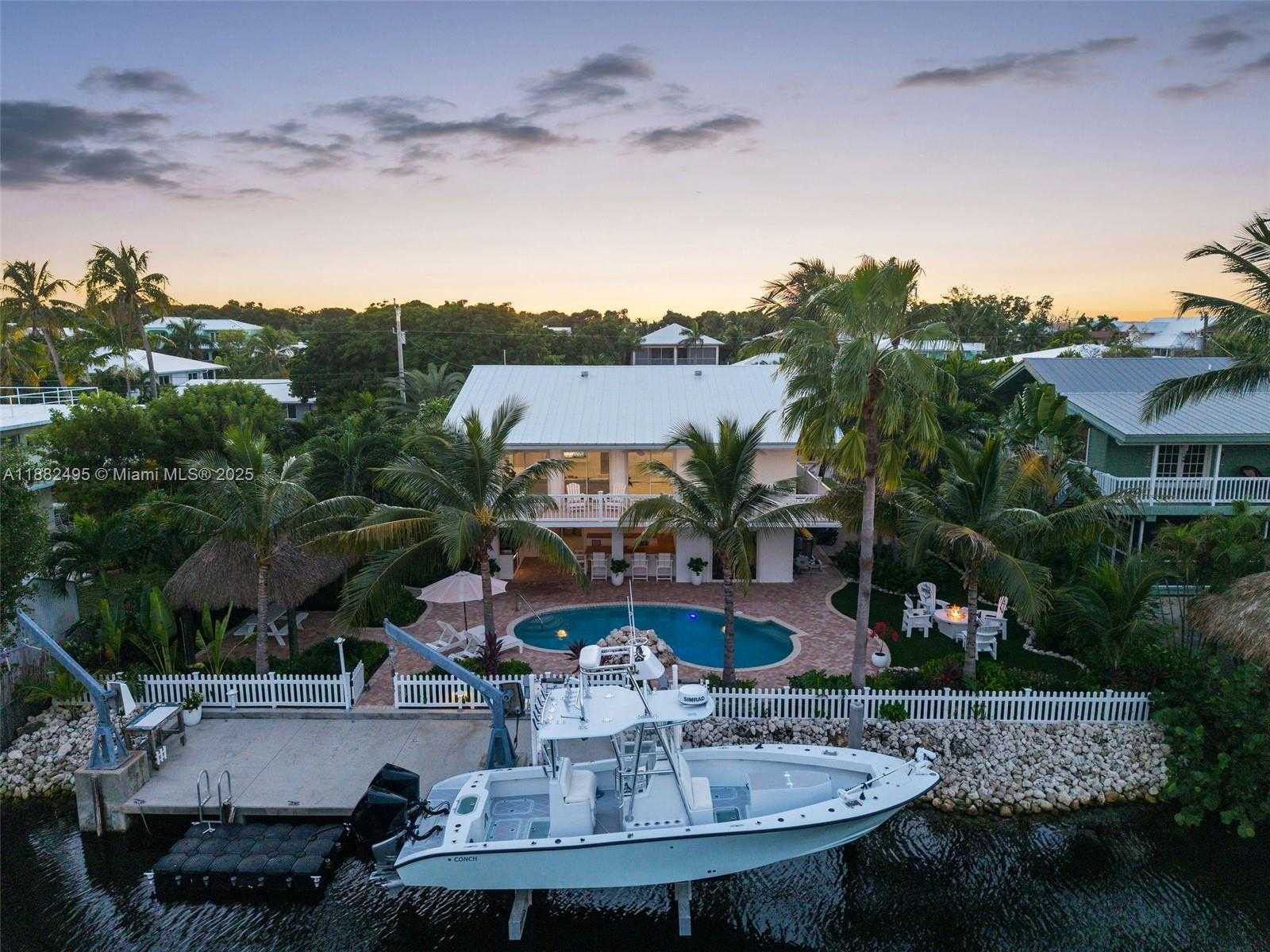 Small Image of 240 MOHAWK ST, Islamorada Number 6