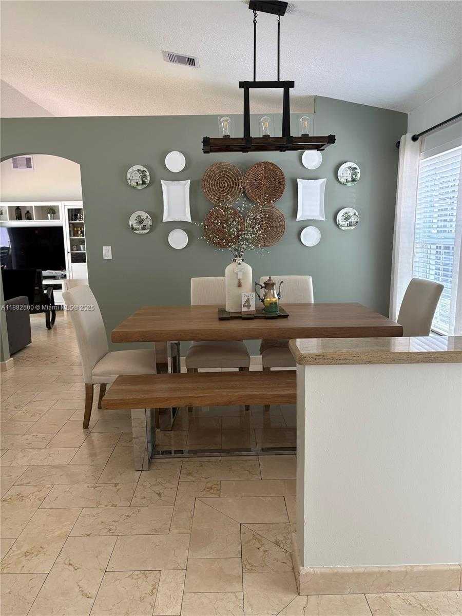 Small Image of 13221 SOUTH WEST 17TH CT, Miramar Number 11