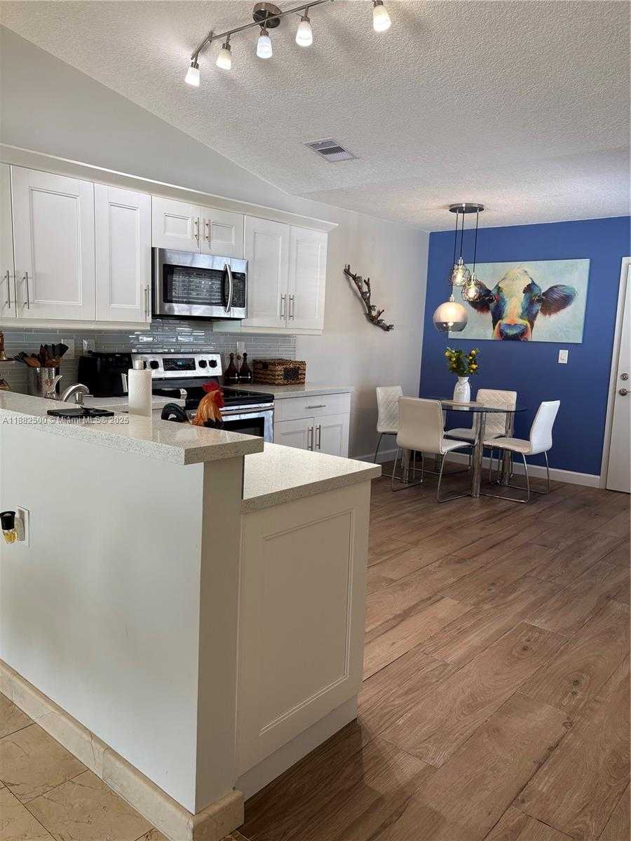 Small Image of 13221 SOUTH WEST 17TH CT, Miramar Number 22