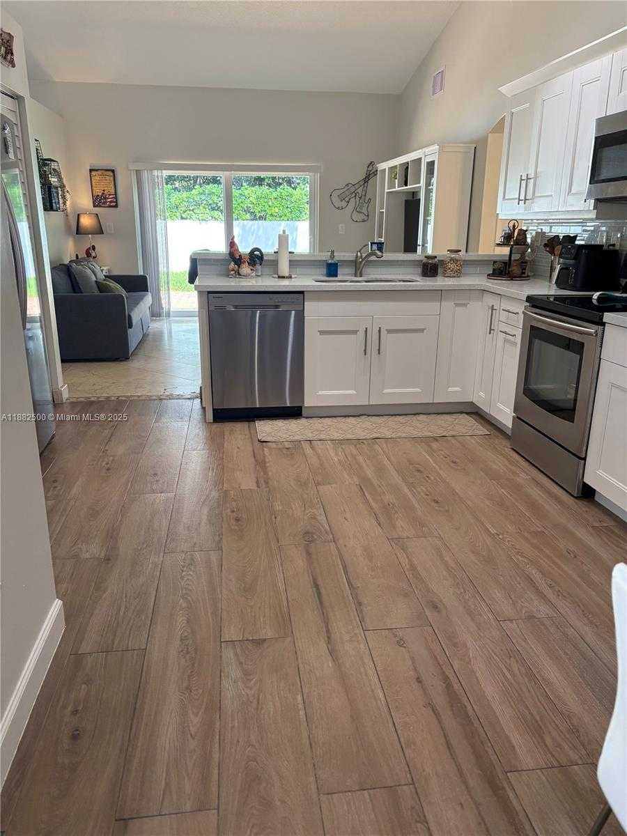 Small Image of 13221 SOUTH WEST 17TH CT, Miramar Number 23