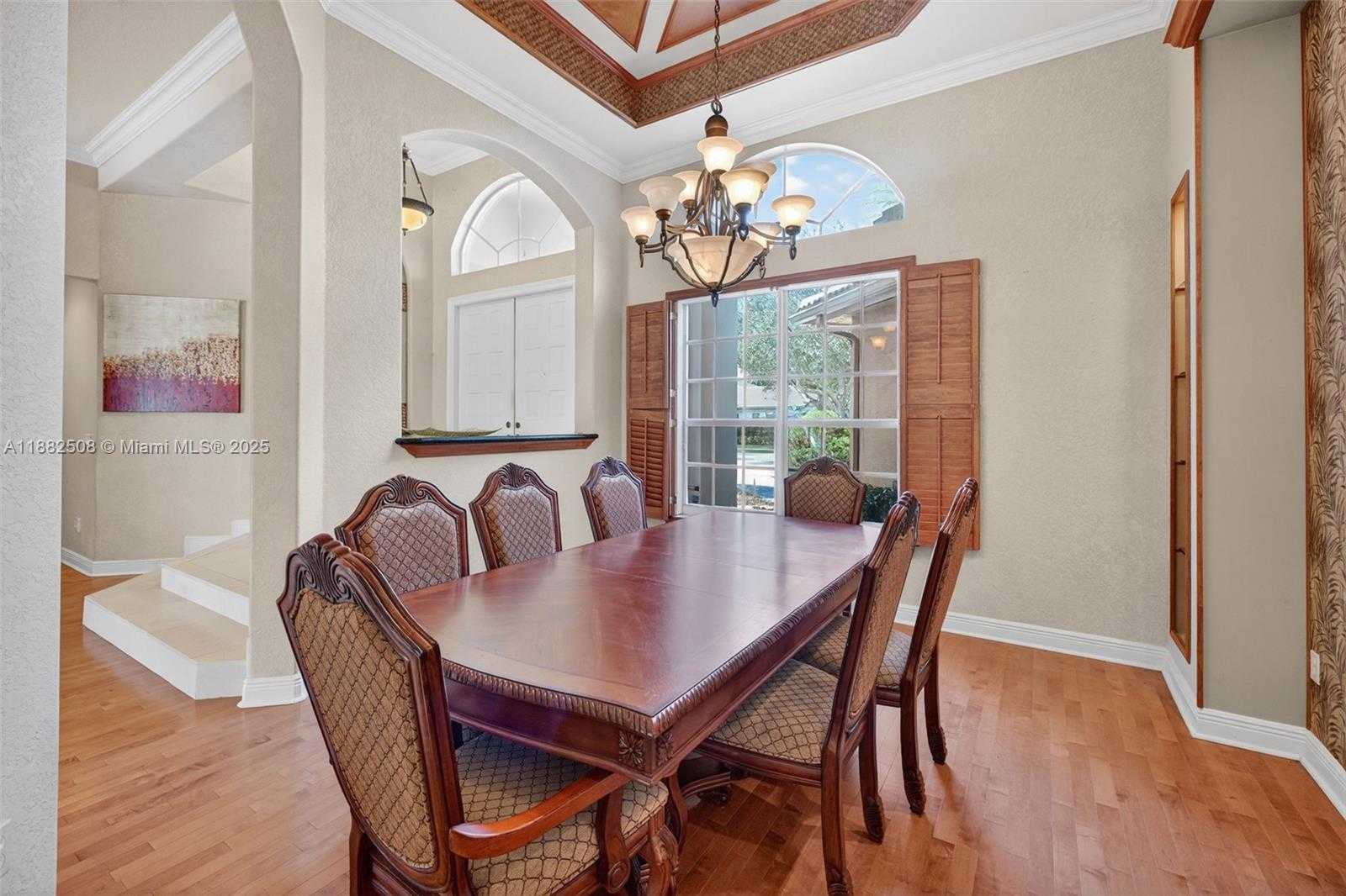 Small Image of 3792 CHURCHILL DOWNS DR, Davie Number 12