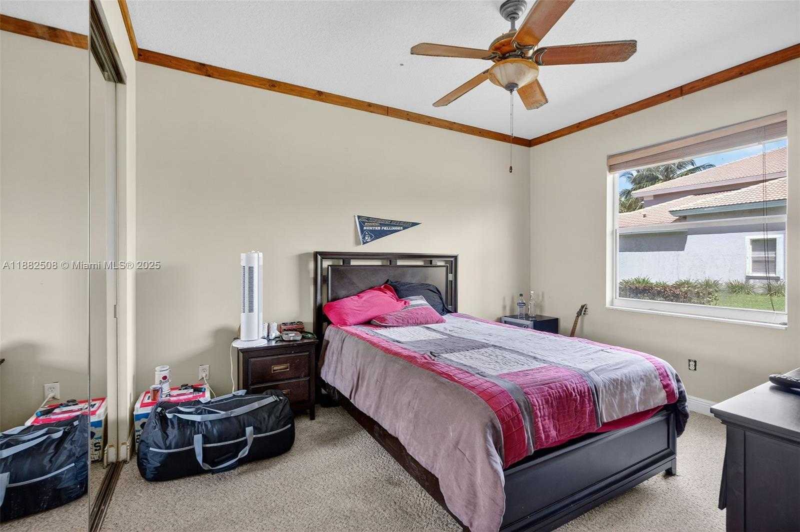 Small Image of 3792 CHURCHILL DOWNS DR, Davie Number 52