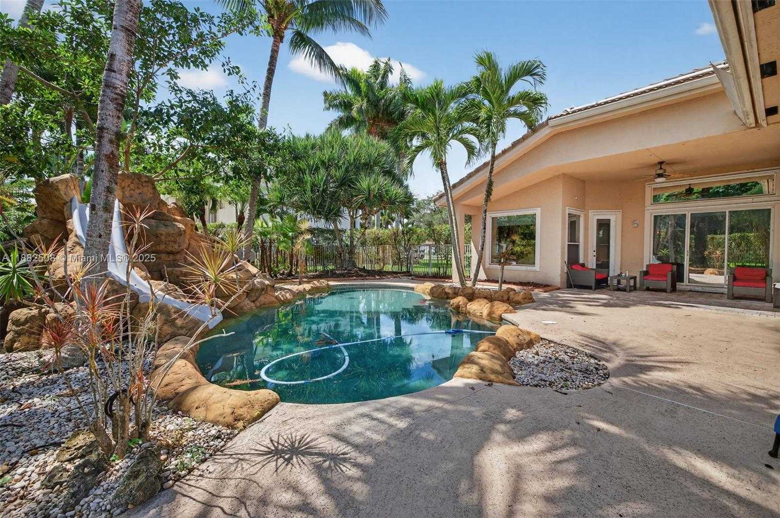 Small Image of 3792 CHURCHILL DOWNS DR, Davie Number 63