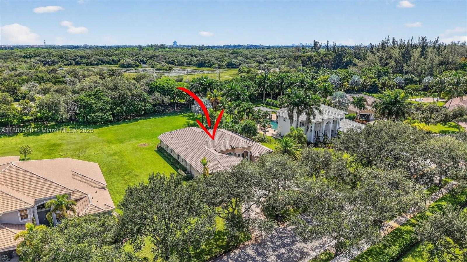 Small Image of 3792 CHURCHILL DOWNS DR, Davie Number 80