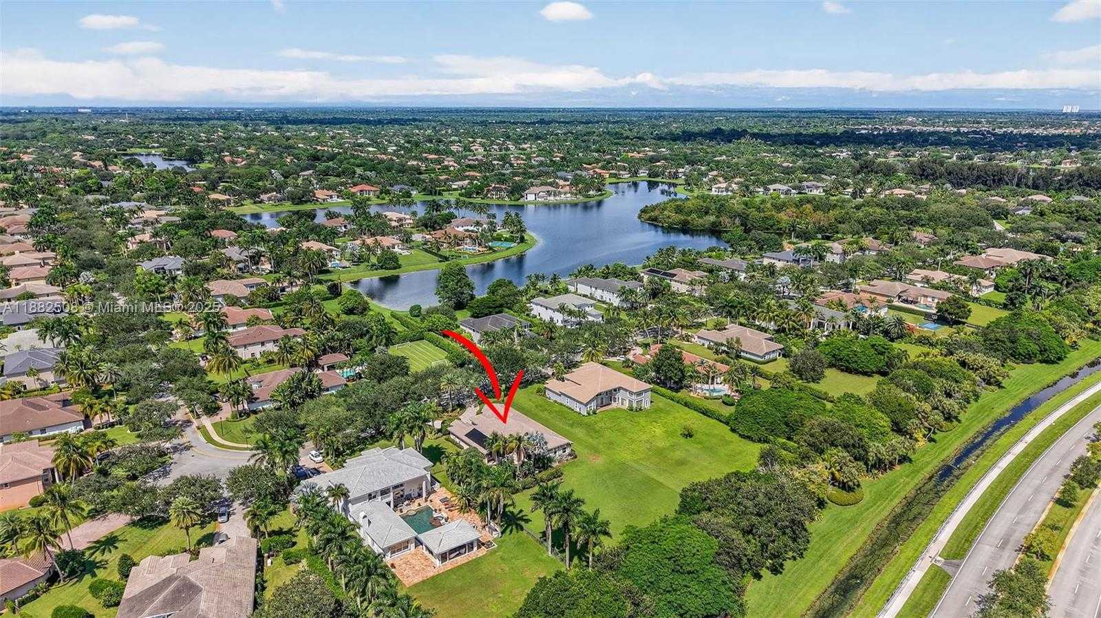 Small Image of 3792 CHURCHILL DOWNS DR, Davie Number 83