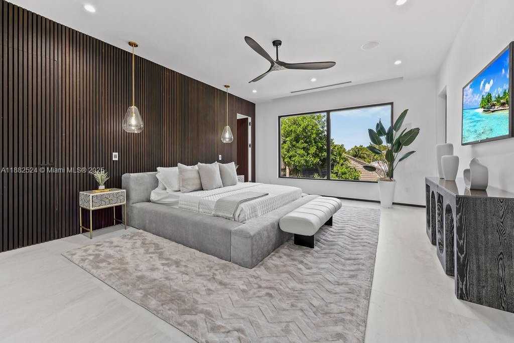 Small Image of 1132 SOUTH EAST 6TH TER, Fort Lauderdale Number 34