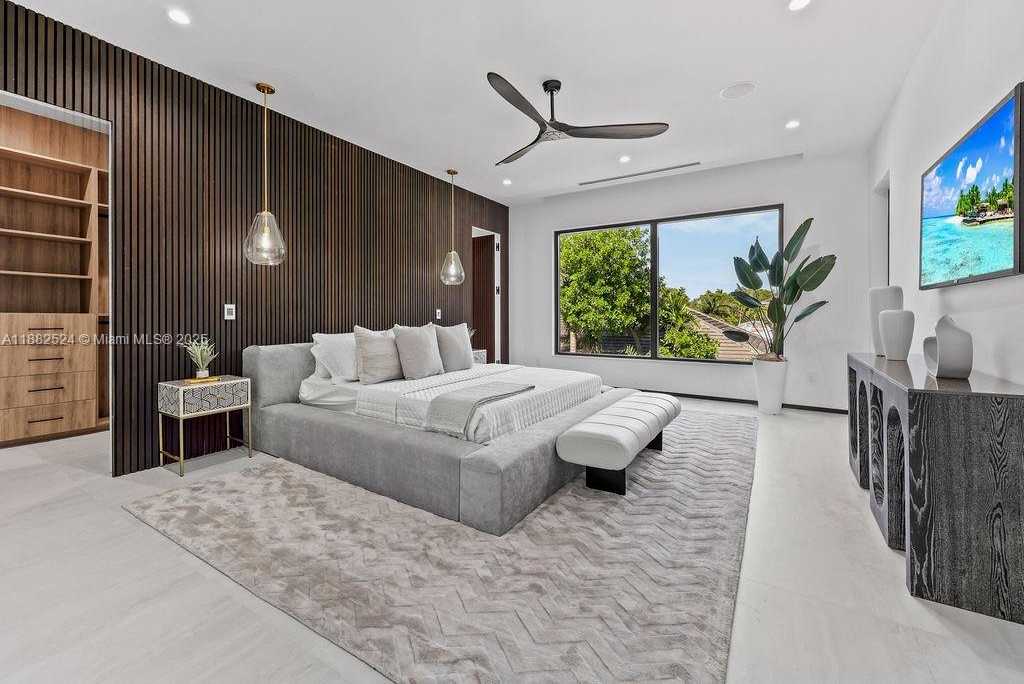 Small Image of 1132 SOUTH EAST 6TH TER, Fort Lauderdale Number 35
