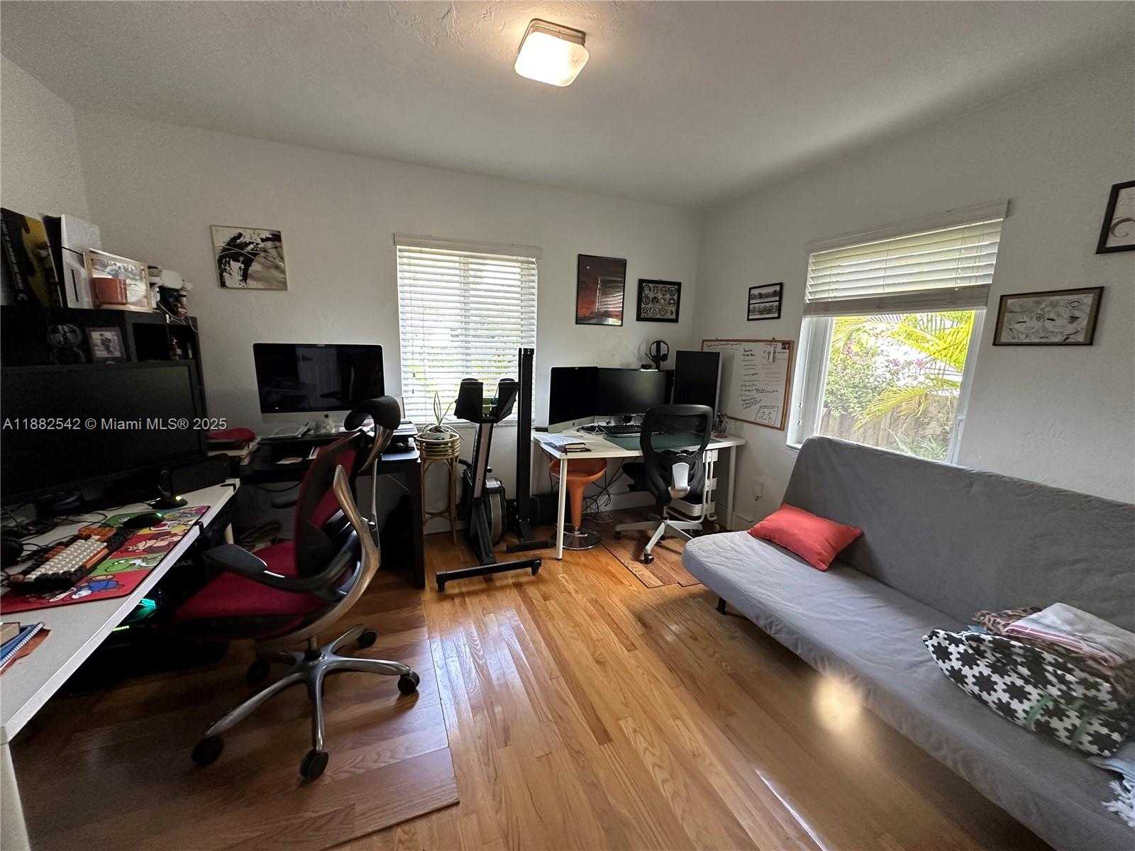 Small Image of 2270 SOUTH WEST 24TH ST, Miami Number 17