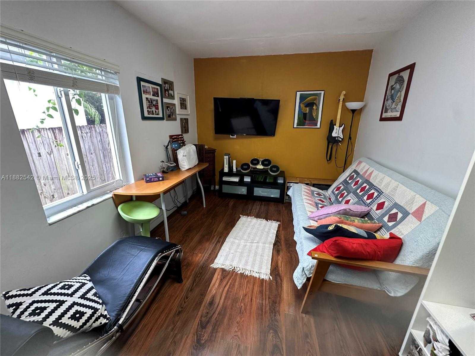 Small Image of 2270 SOUTH WEST 24TH ST, Miami Number 19