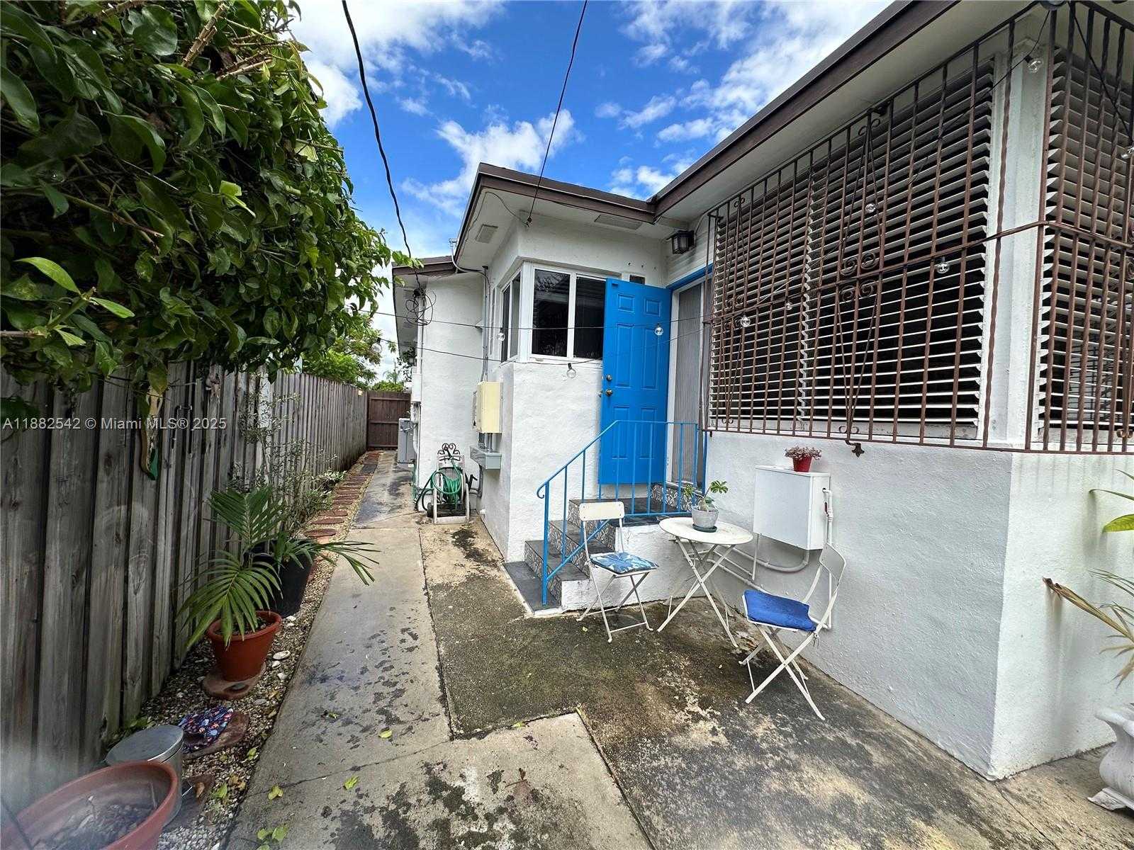 Small Image of 2270 SOUTH WEST 24TH ST, Miami Number 26