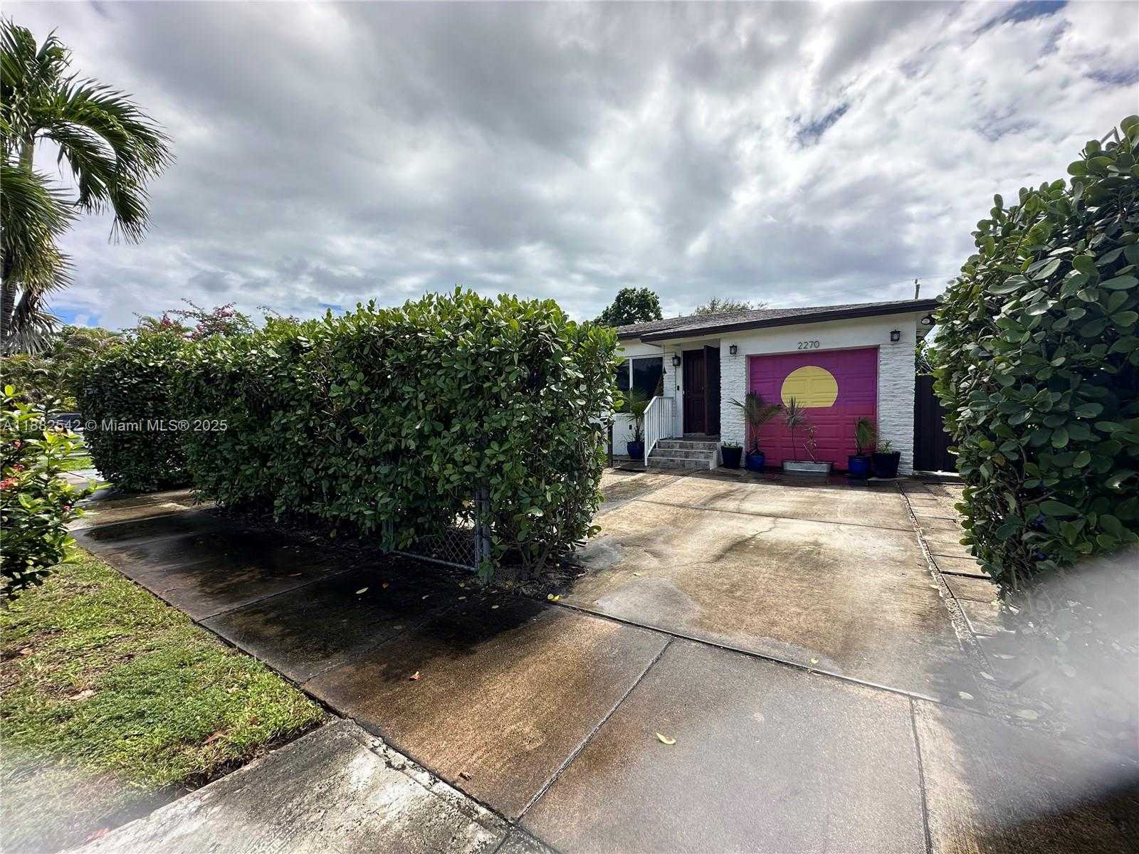 Small Image of 2270 SOUTH WEST 24TH ST, Miami Number 5