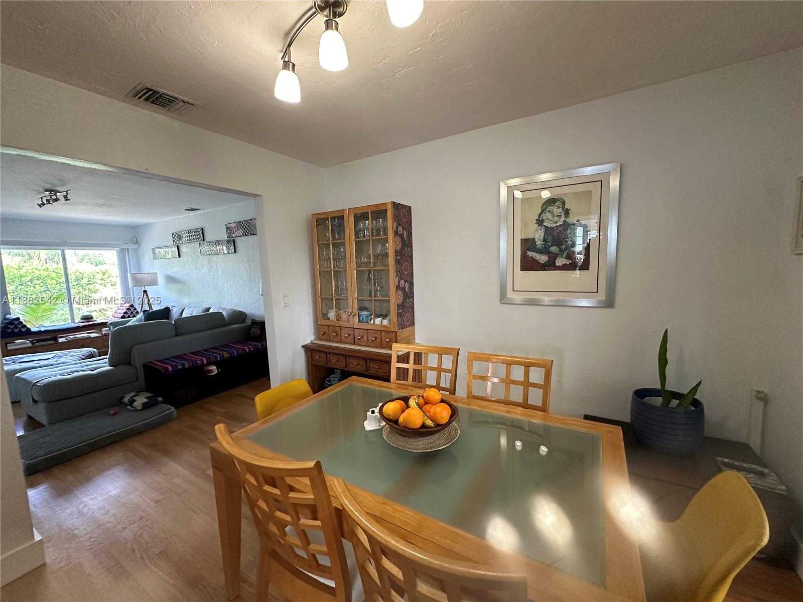 Small Image of 2270 SOUTH WEST 24TH ST, Miami Number 9