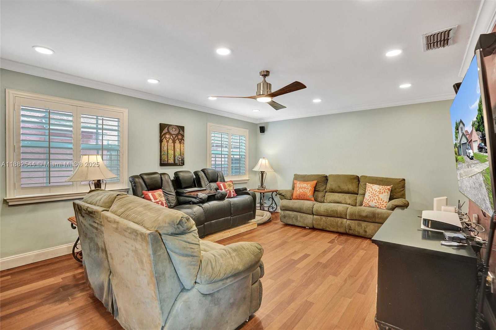 Small Image of 7859 NW 50TH ST, Lauderhill Number 13