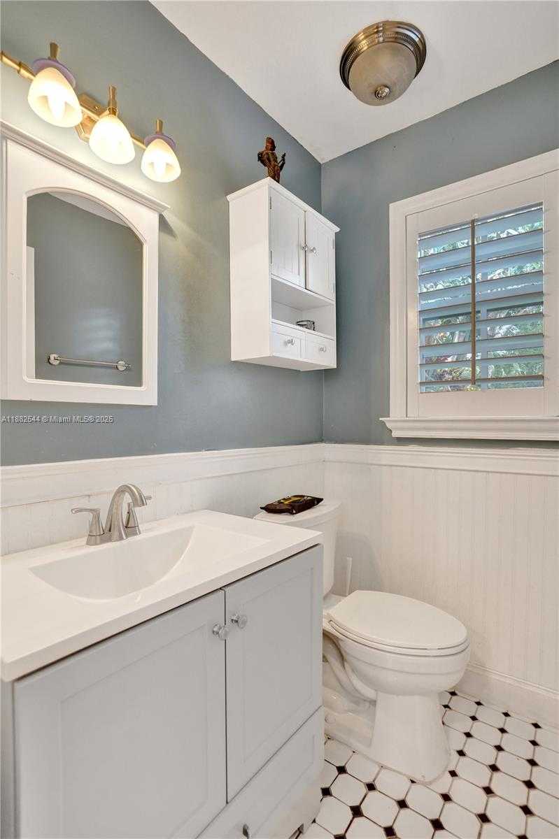 Small Image of 7859 NW 50TH ST, Lauderhill Number 31