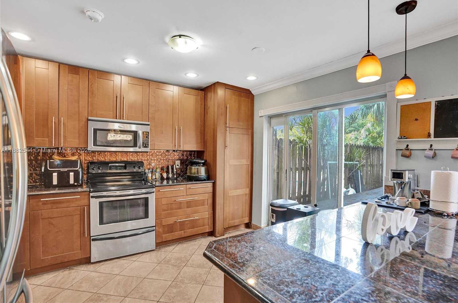 Small Image of 7859 NW 50TH ST, Lauderhill Number 5
