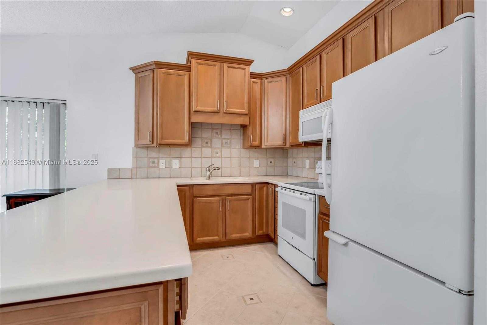 Small Image of 990 NORTH WEST 89TH AVE, Plantation Number 11