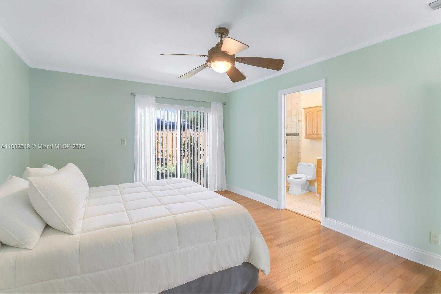 Small Image of 990 NORTH WEST 89TH AVE, Plantation Number 19