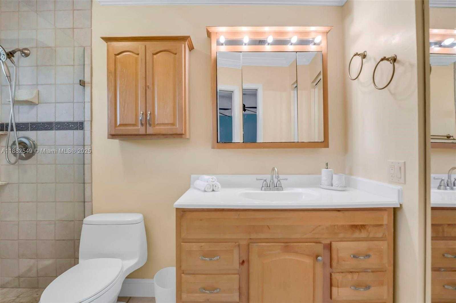 Small Image of 990 NORTH WEST 89TH AVE, Plantation Number 22