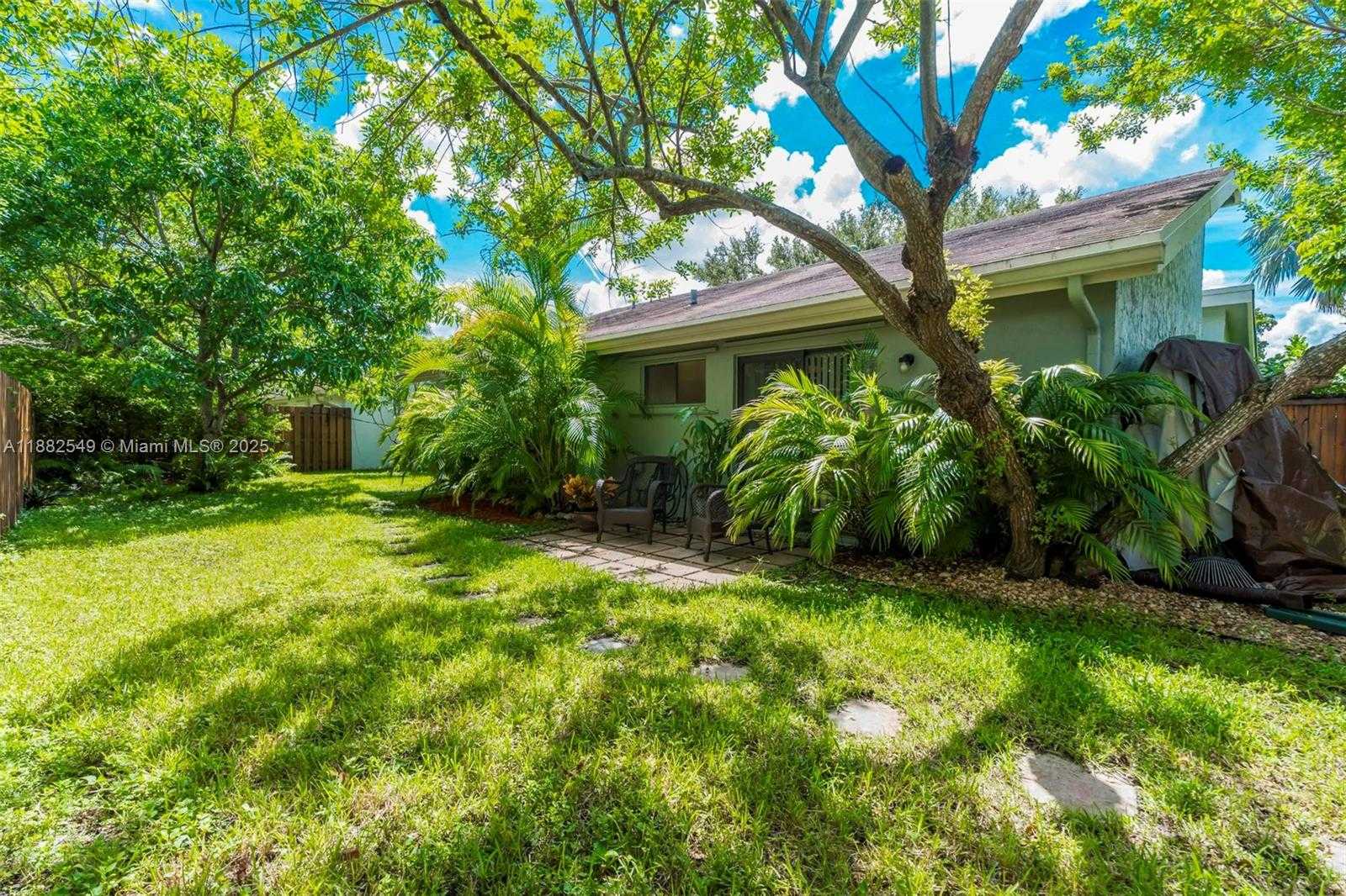 Small Image of 990 NORTH WEST 89TH AVE, Plantation Number 28