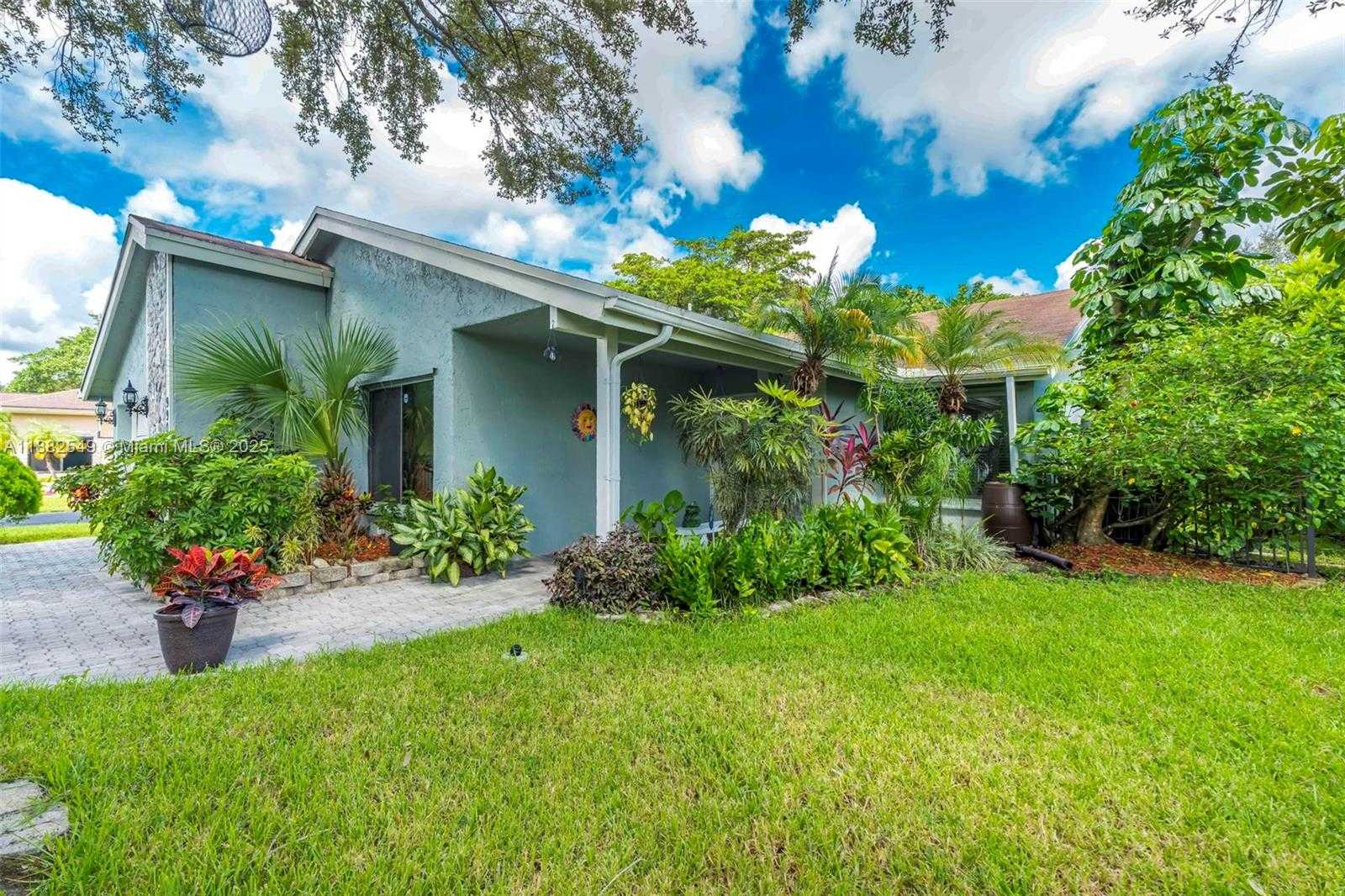 Small Image of 990 NORTH WEST 89TH AVE, Plantation Number 34