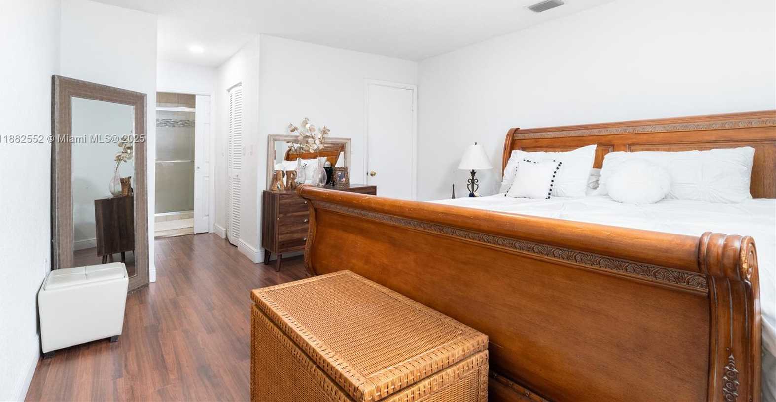 Small Image of 10013 SOUTH WEST 218TH ST, Cutler Bay Number 23