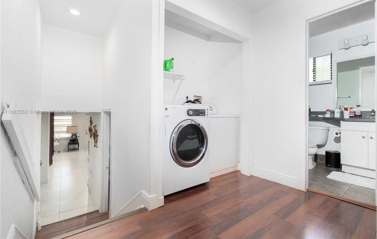 Small Image of 10013 SOUTH WEST 218TH ST, Cutler Bay Number 31