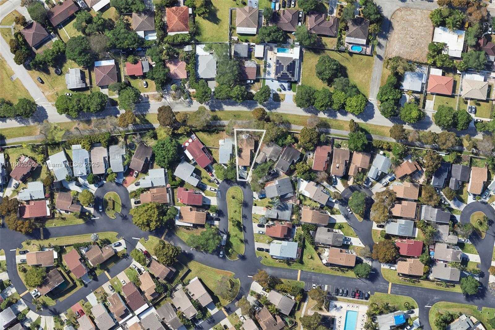 Small Image of 10013 SOUTH WEST 218TH ST, Cutler Bay Number 47