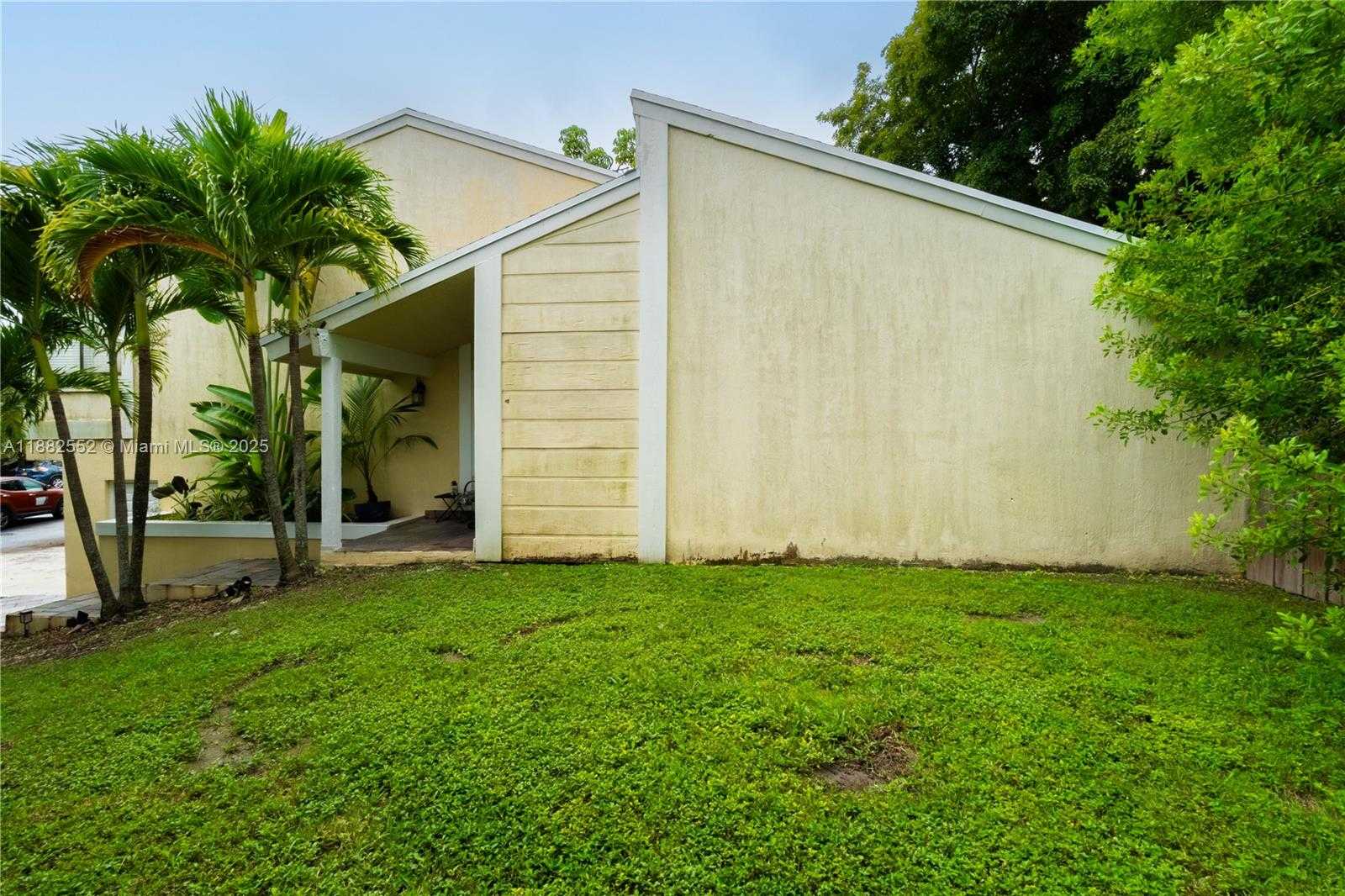 Small Image of 10013 SOUTH WEST 218TH ST, Cutler Bay Number 6