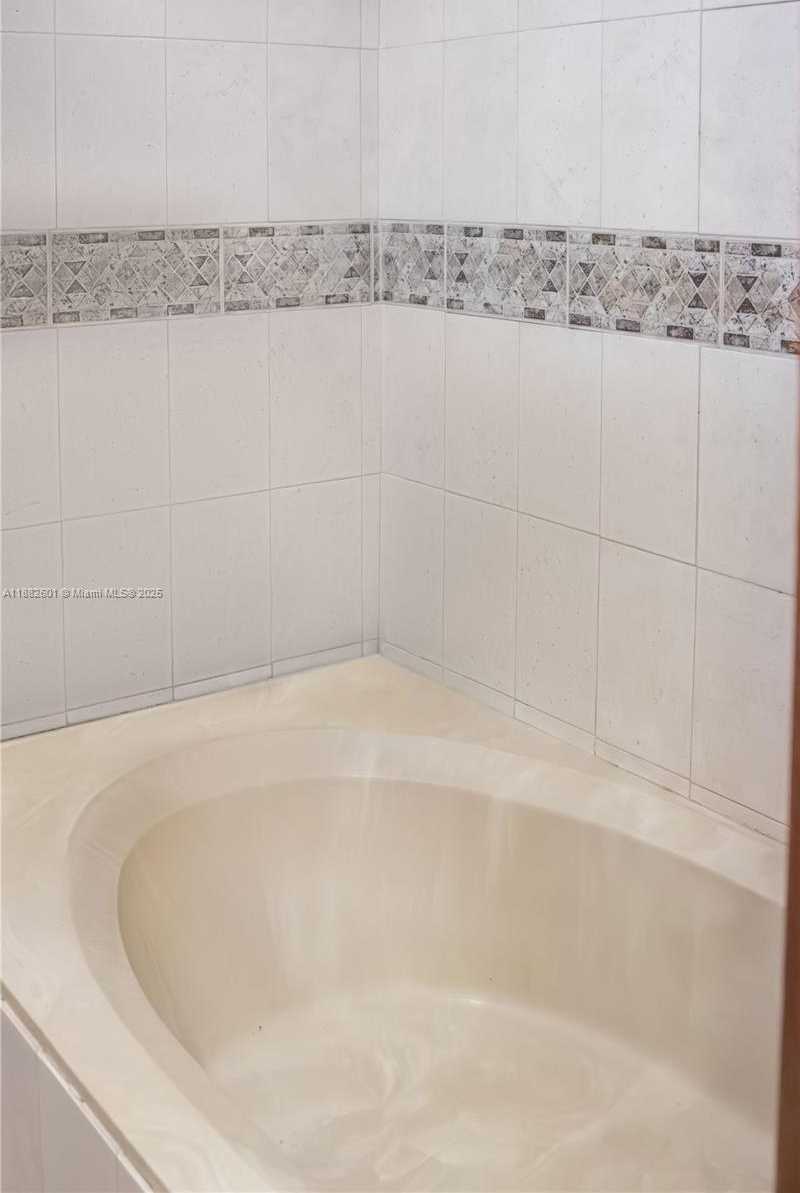Small Image of 2051 NORTH WEST 179TH ST, Miami Gardens Number 4