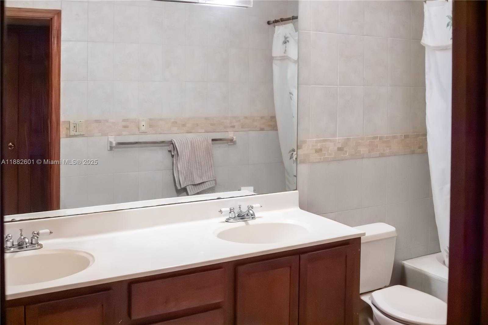 Small Image of 2051 NORTH WEST 179TH ST, Miami Gardens Number 5