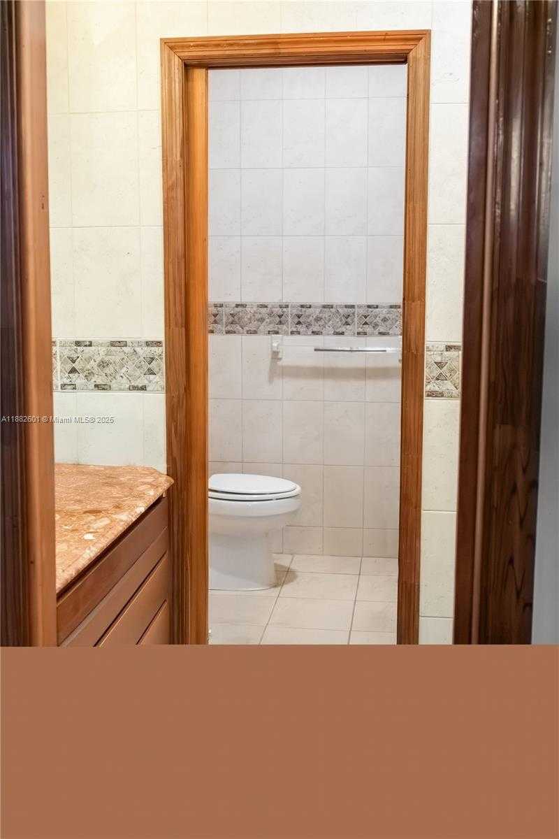 Small Image of 2051 NORTH WEST 179TH ST, Miami Gardens Number 6