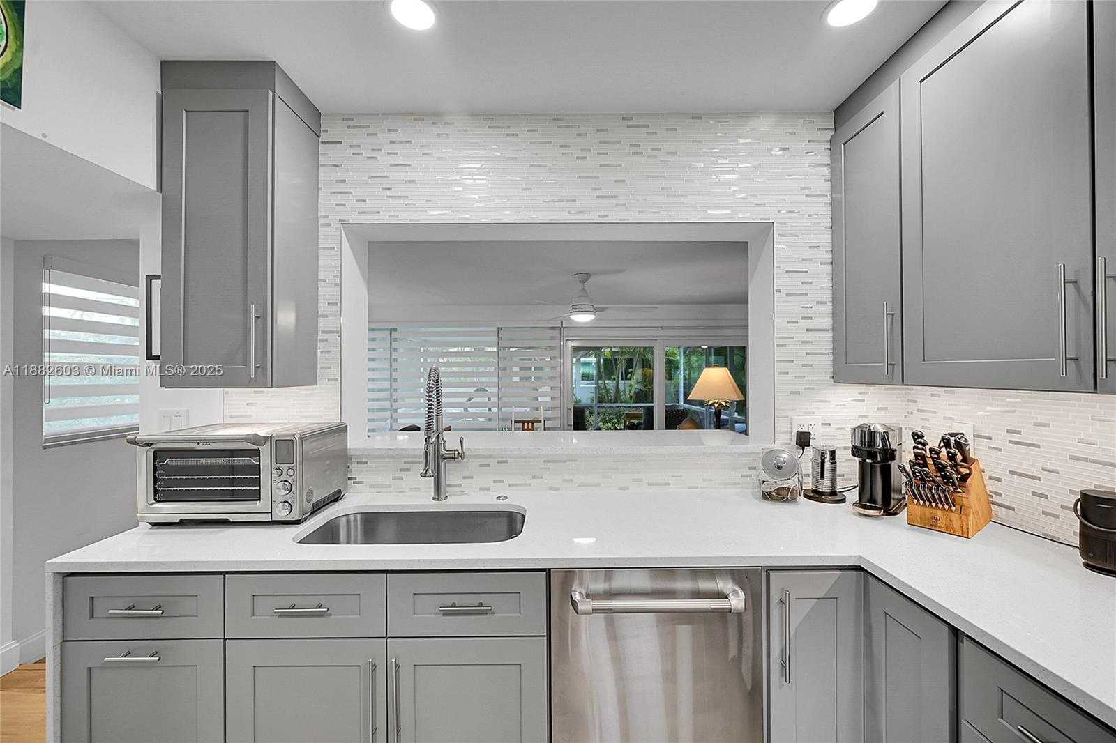 Small Image of 1431 SOUTH OCEAN BLVD #85, Lauderdale By The Sea Number 7