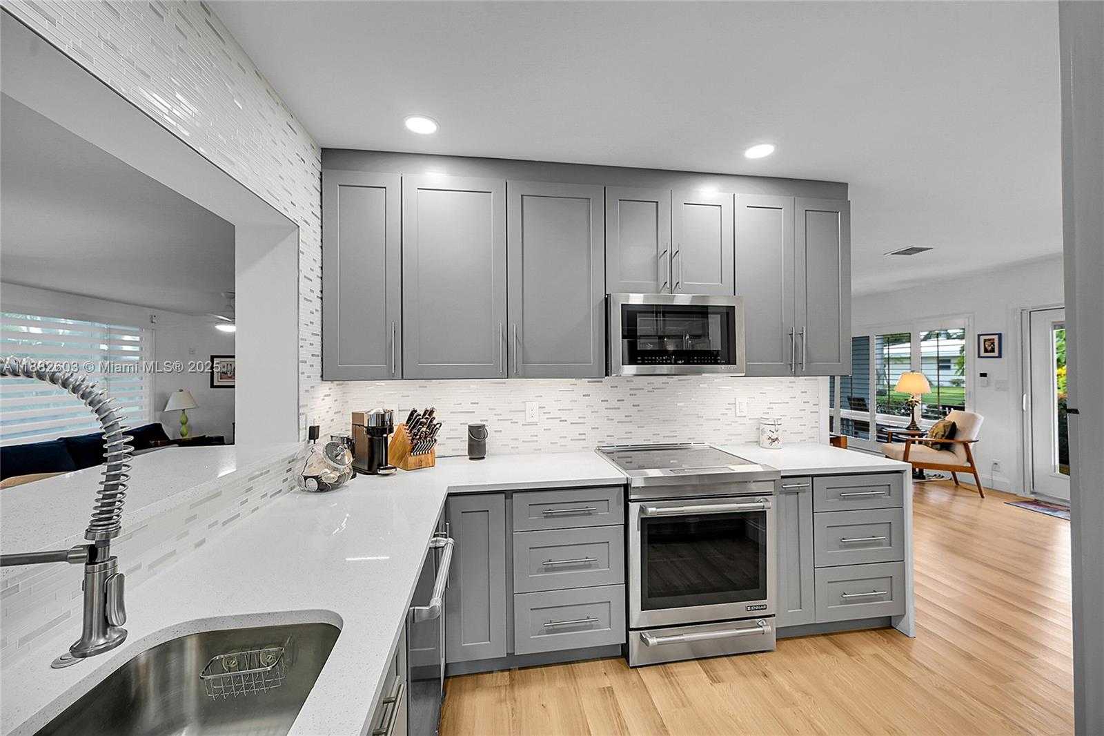 Small Image of 1431 SOUTH OCEAN BLVD #85, Lauderdale By The Sea Number 8