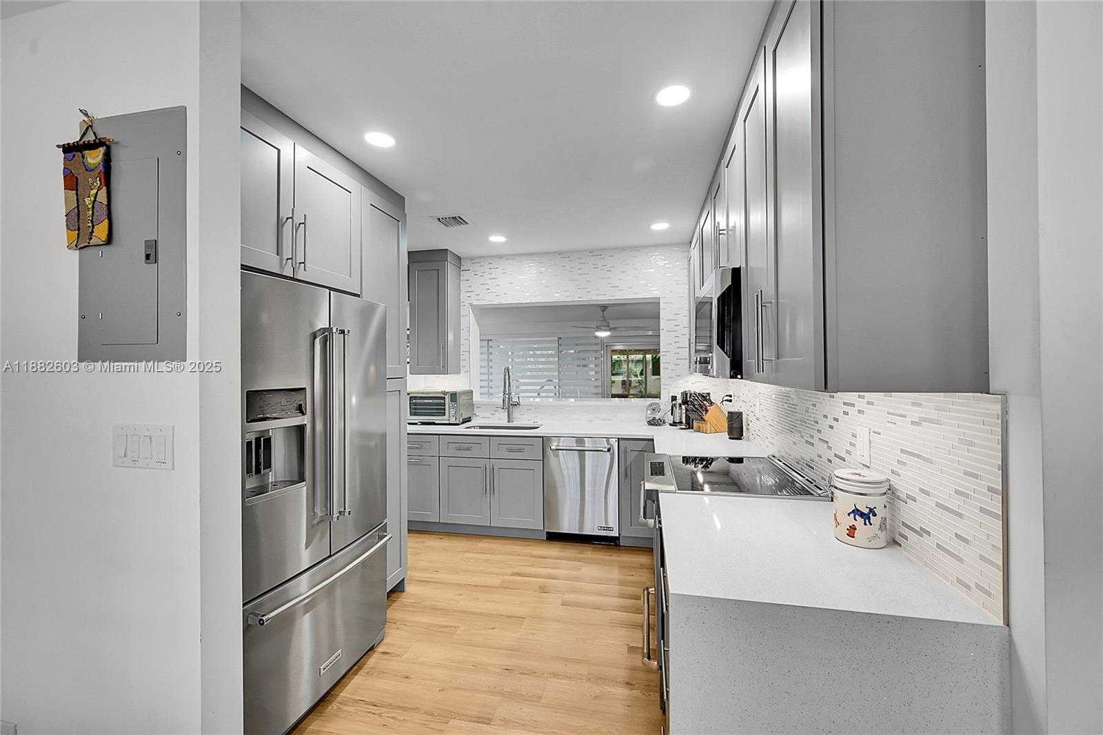 Small Image of 1431 SOUTH OCEAN BLVD #85, Lauderdale By The Sea Number 9