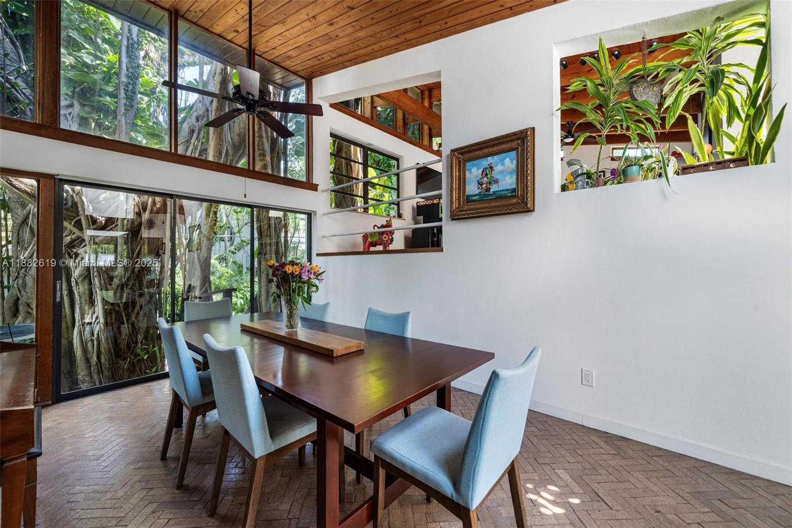 Small Image of 4141 PAMONA AVE, Miami Number 4