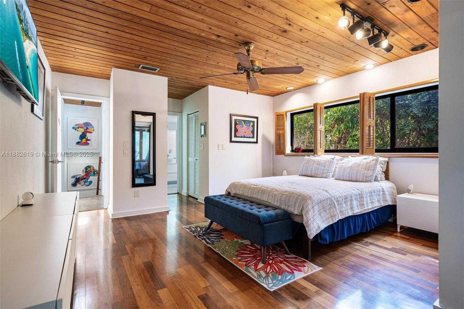 Small Image of 4141 PAMONA AVE, Miami Number 45