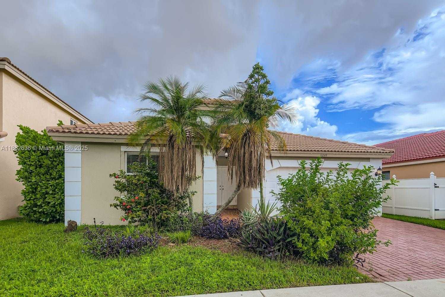 Small Image of 13249 SOUTH WEST 50TH ST, Miramar Number 2