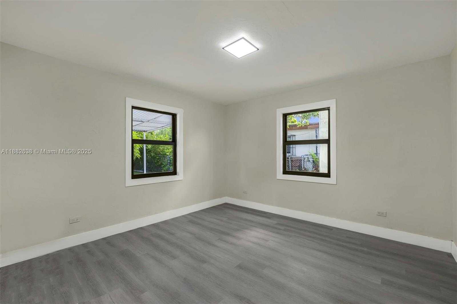 Small Image of 783 EAST 17TH ST, Hialeah Number 11